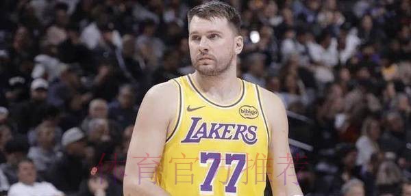 湖人防守终于醒了!避免东契奇被点,联防展现轮转速度+护框! 湖人防守终于醒了!避免东契奇被点,联防展现轮转速度+护框!