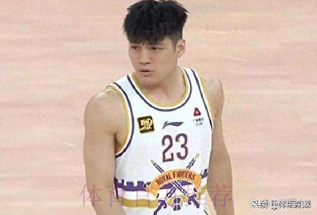 北控男篮分享赛前训练片段:新援罗汉琛跟队训练 北控男篮分享赛前训练片段:新援罗汉琛跟队训练